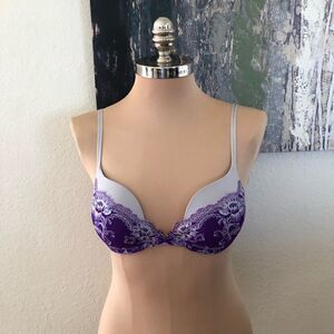 Victoria's Secret Very Sexy Plunge Purple Lace Push Up Bra 32D